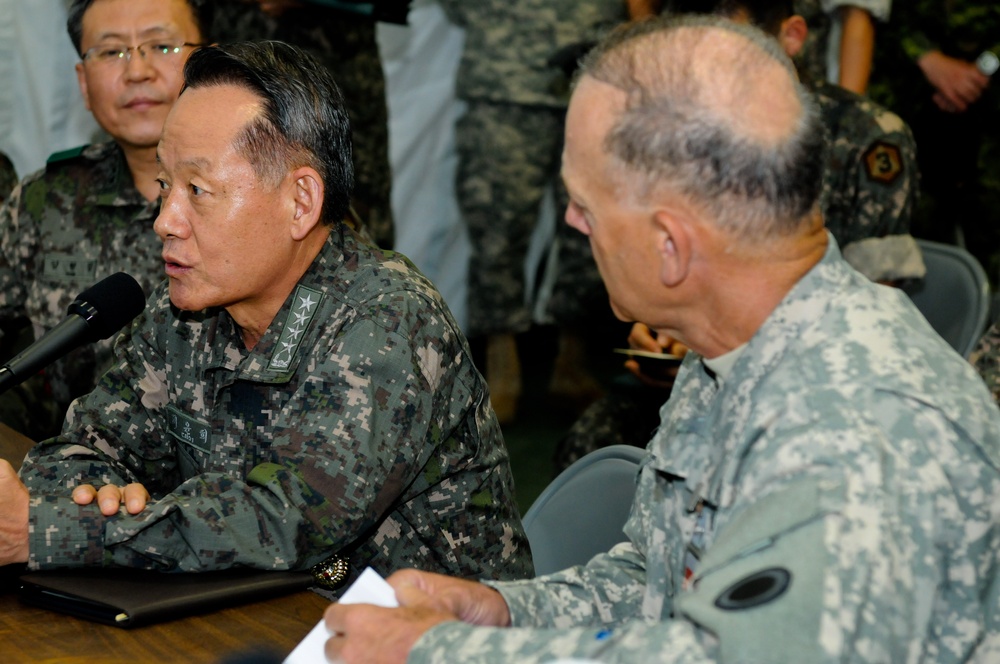 CJCS ROK visits I Corps during UFG