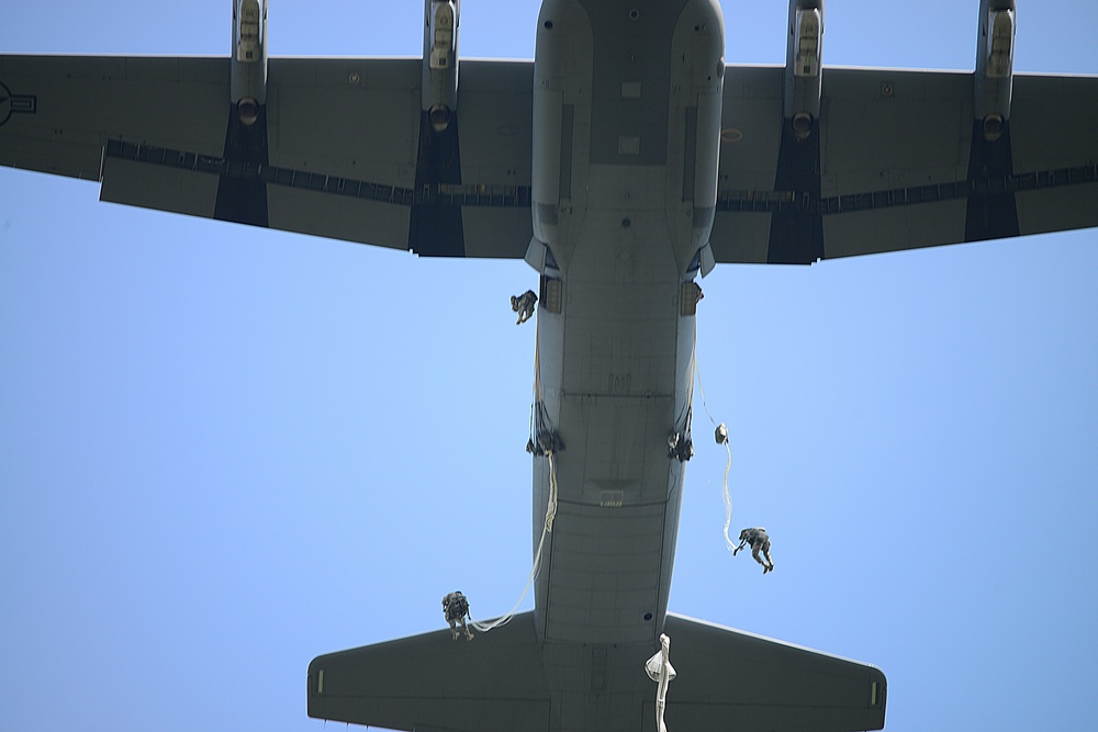 173rd Airborne Brigade conducts jump training