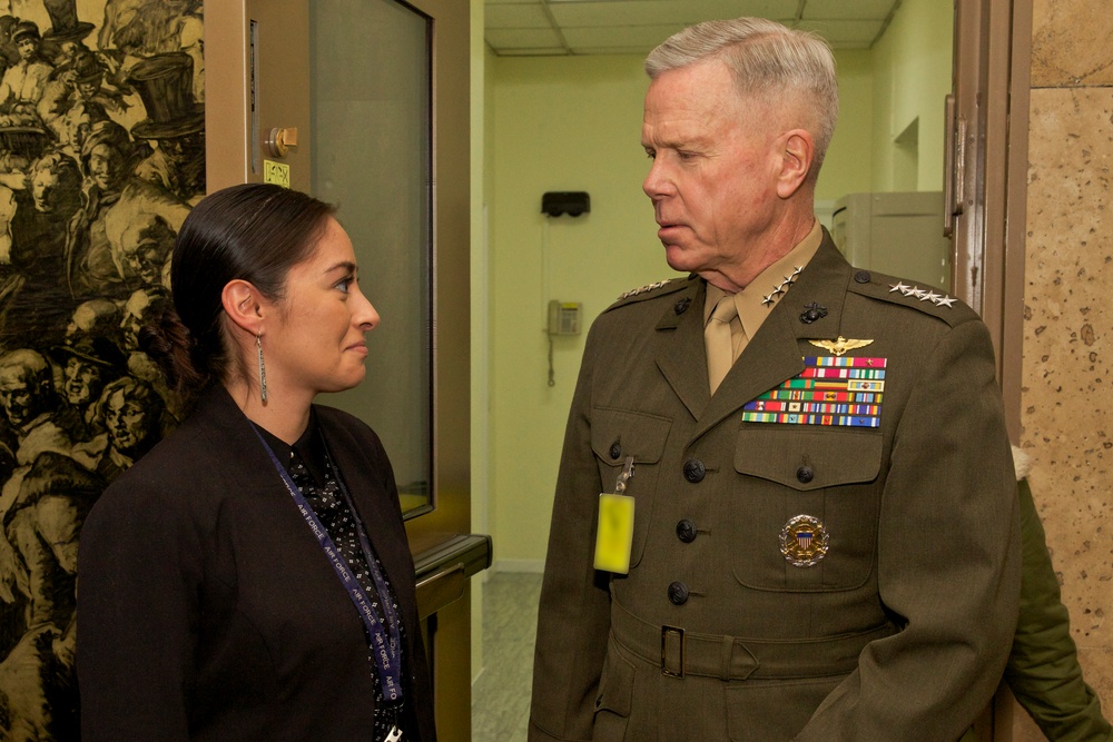 Marine Corps Commandant Visits Spain