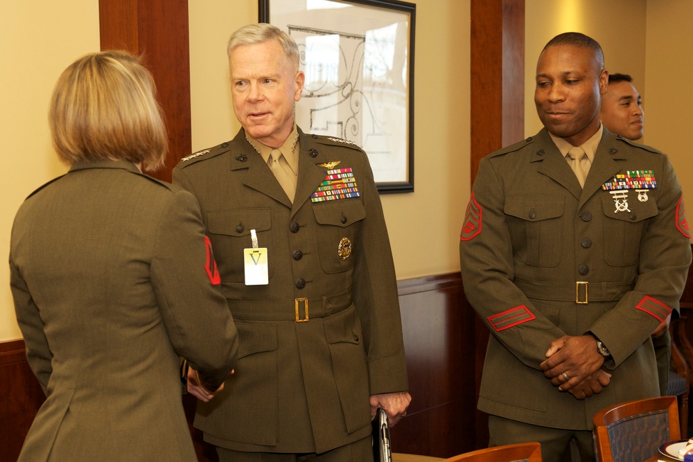 Marine Corps Commandant Visits Spain