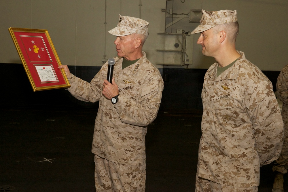 Marine Corps Commandant Visits Bahrain