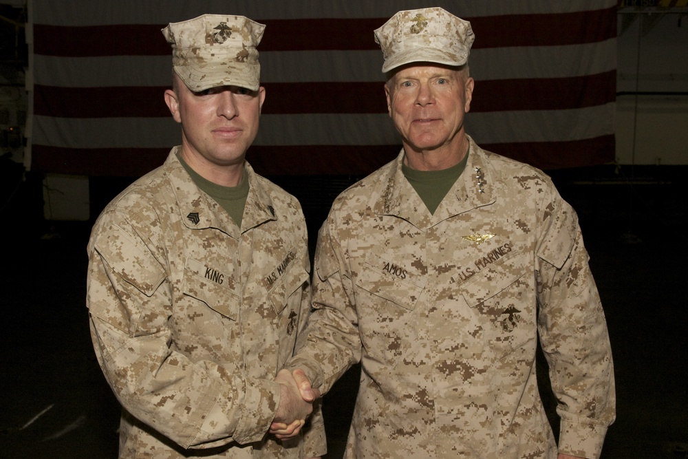 Marine Corps Commandant Visits Bahrain