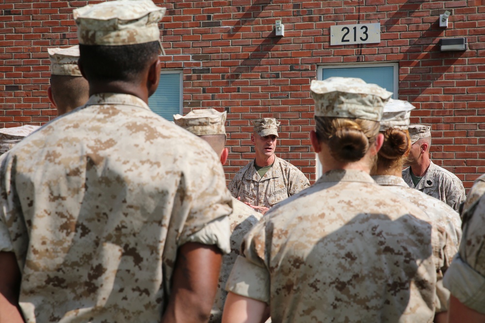 Ground Combat Element Integrated Task Force commanding officer welcomes Marines, sailors