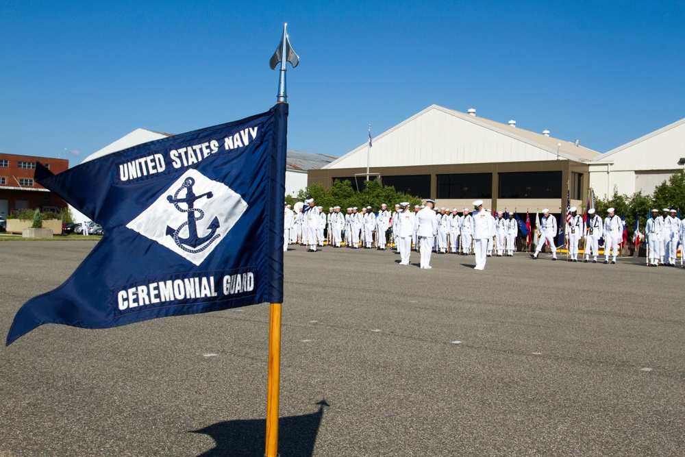 US Navy Ceremonial Guard hosts family day