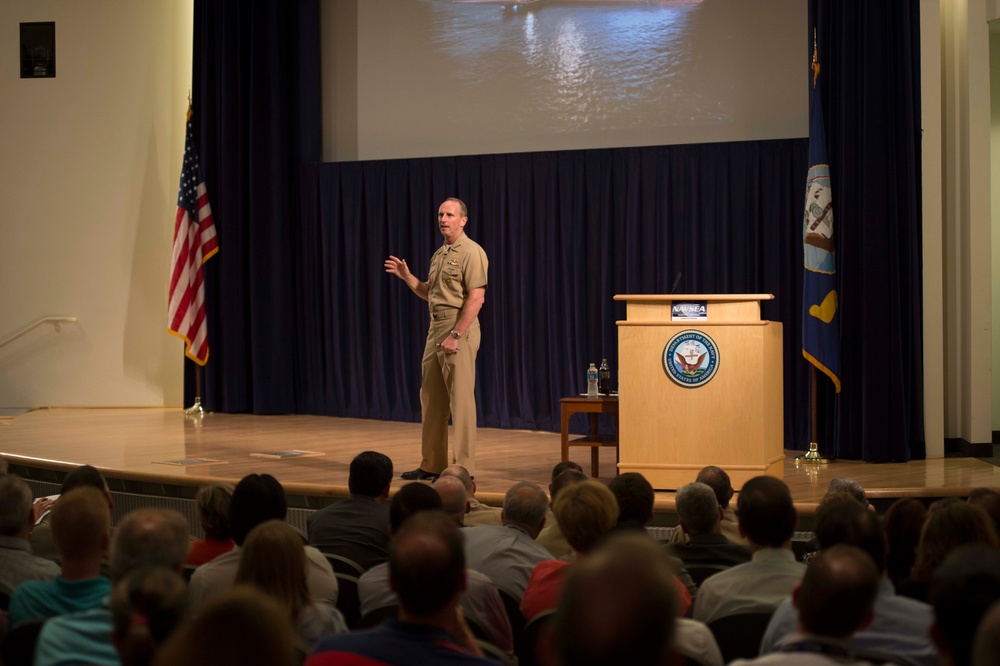 Chief of Naval Operations visits Naval Surface Warfare Center, Carderock Division
