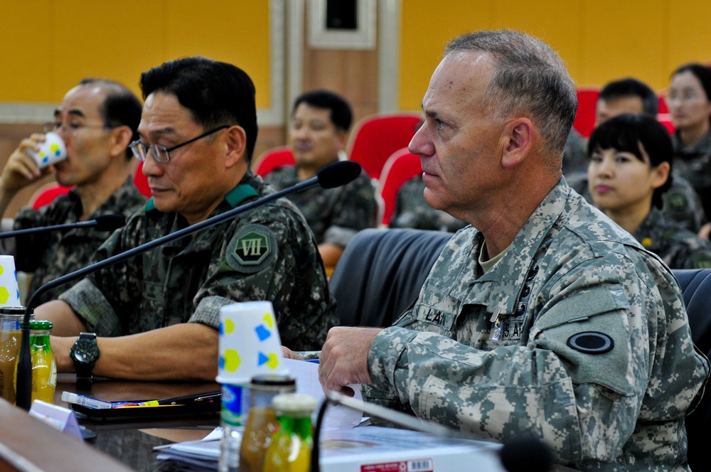 Meeting with 7th Corps Republic of Korea army
