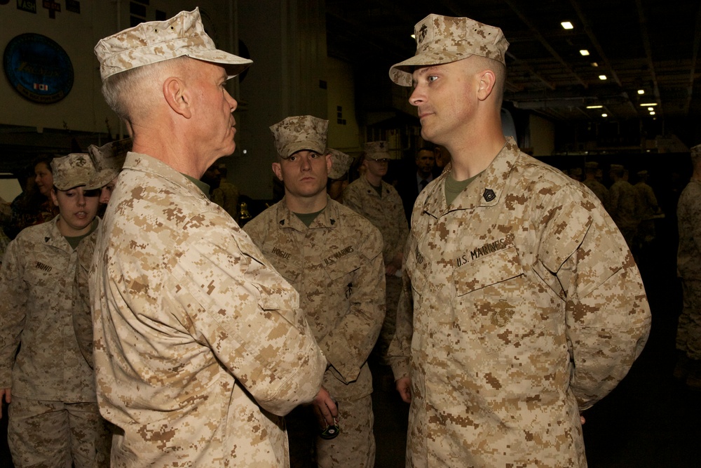 Marine Corps Commandant Visits Bahrain