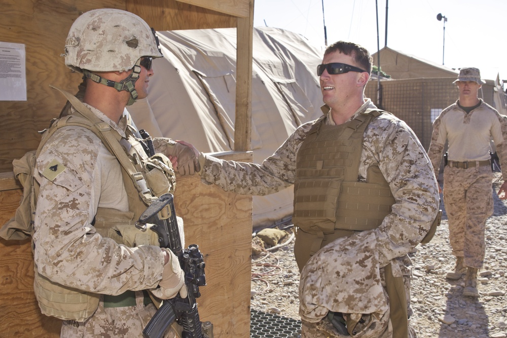 Marine Corps Commandant Visits Afghanistan for Christmas