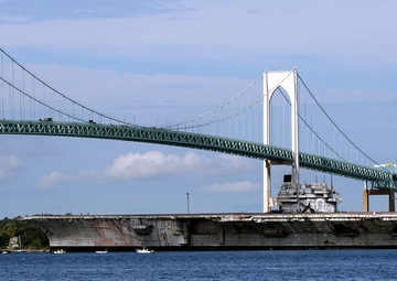 Ex-USS Saratoga departs NAVSTA Newport for dismantling, recycling