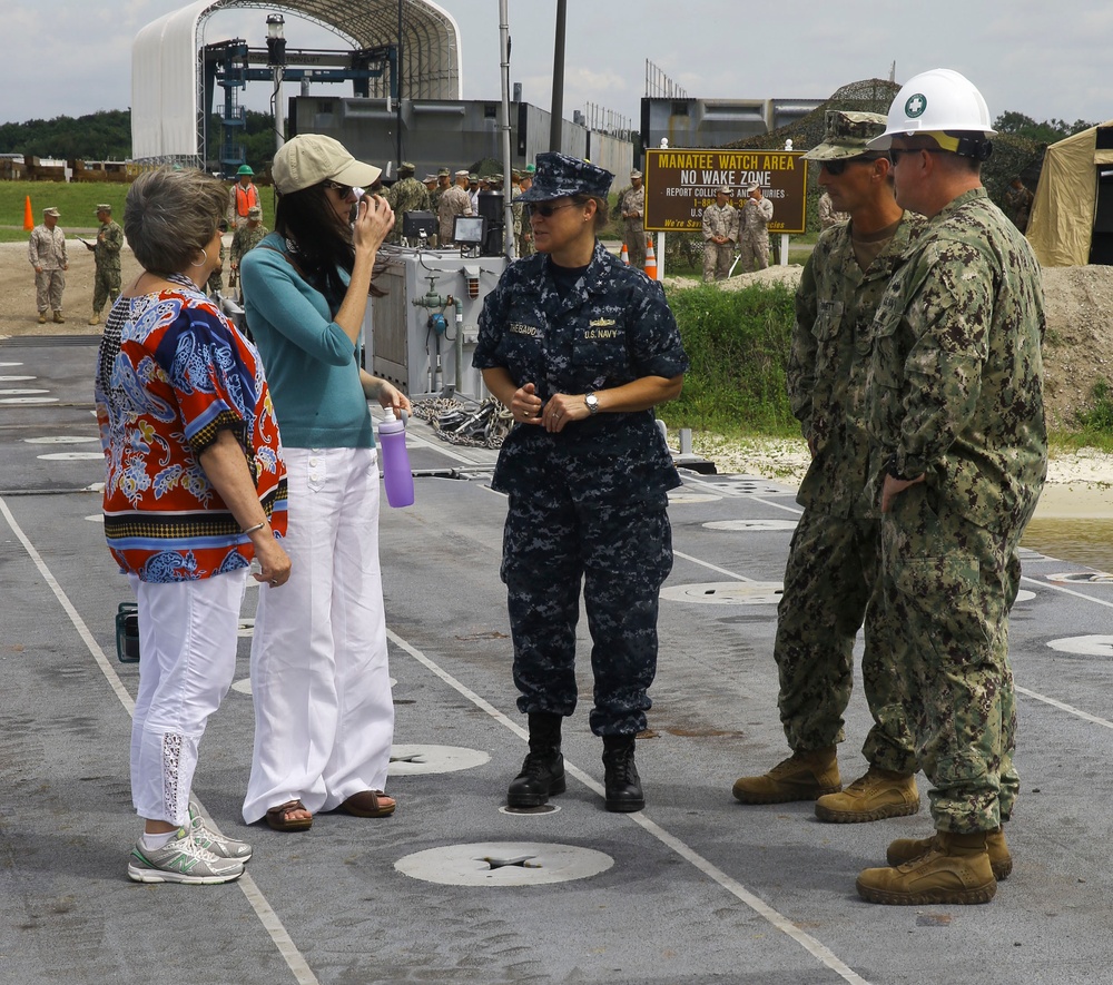 Brigadier Gen. Love and other leaders visit MCSF Blount Island