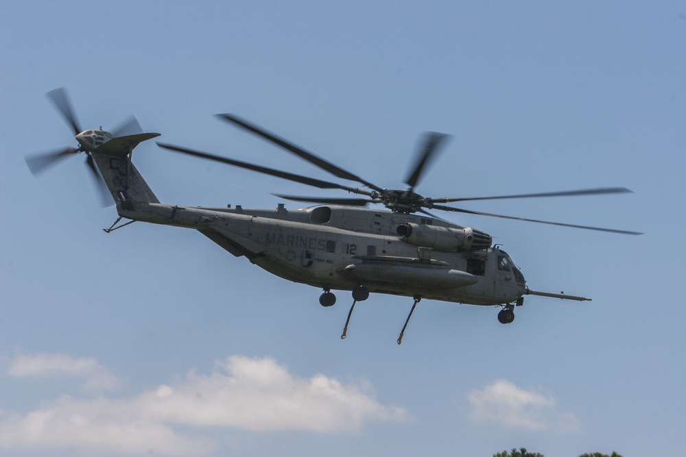 Landing Support Marines conduct Helicopter Support Training with M777 Howitzers