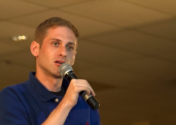 ‘Comics at Ease’ tour brings laughter to service members in Kuwait