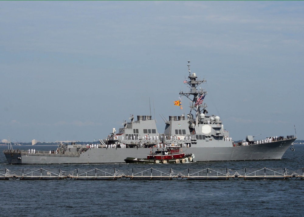 USS Cole deployment