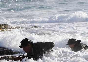 4th Force Reconnaissance Company Marines execute full mission profile