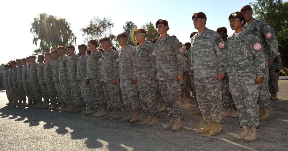 US Soldiers receive peacekeeping medal