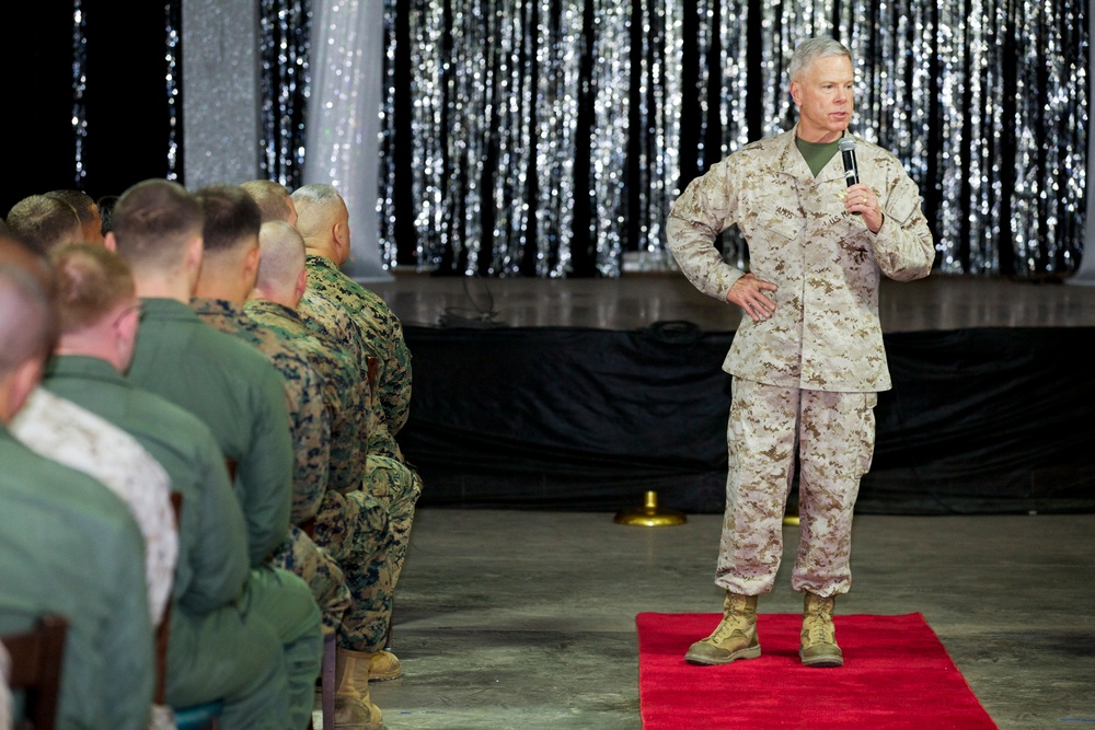 Marine Corps Commandant Visits Djibouti