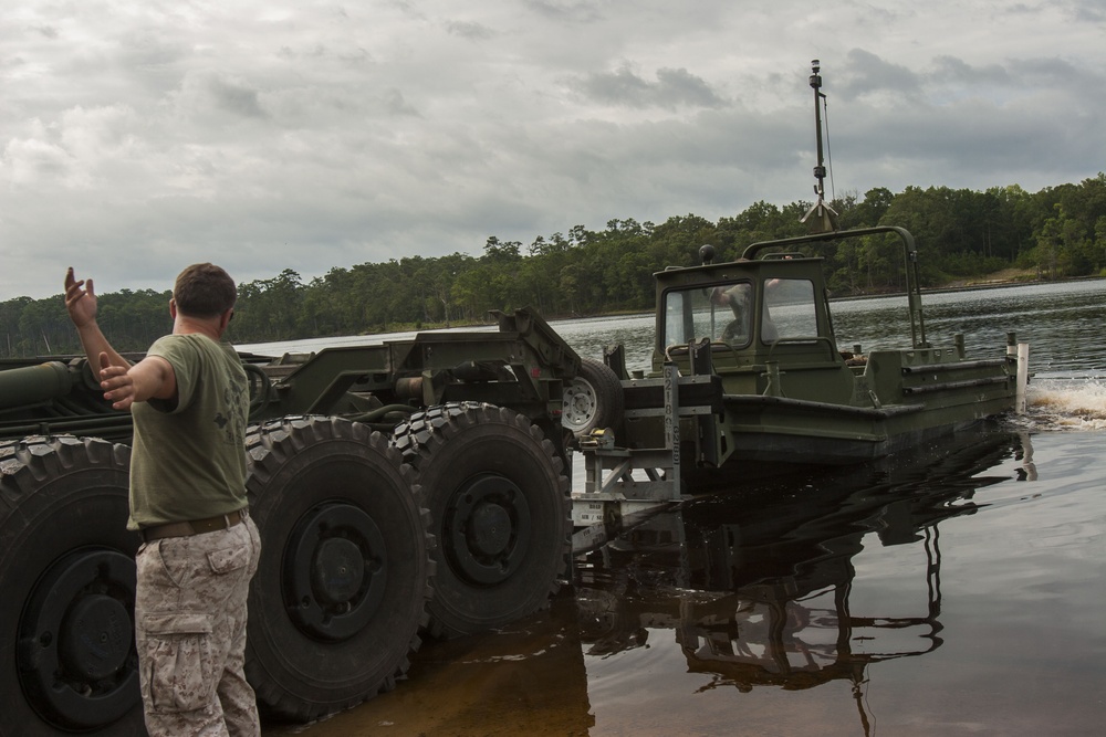 Bridge Company Marines conduct training with 2nd Tanks Battalion