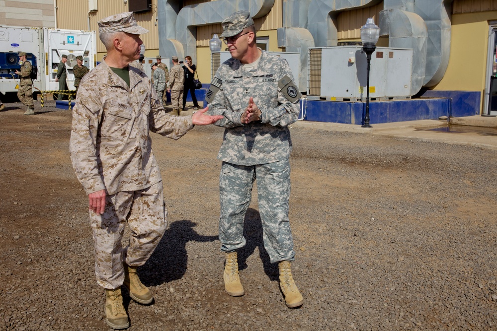 Marine Corps Commandant Visits Djibouti