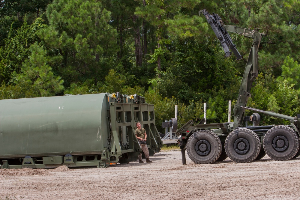 Bridge Company Marines conduct training with 2nd Tanks Battalion