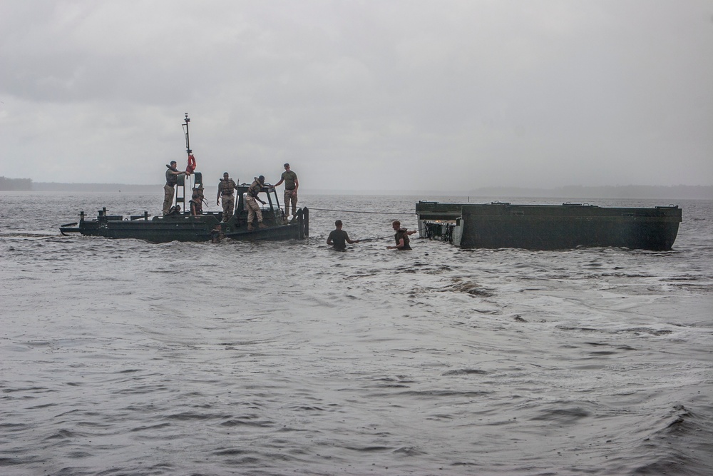 Bridge Company Marines conduct training with 2nd Tanks Battalion