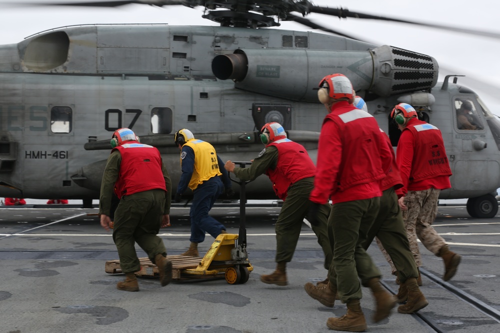 MALS-29 and HMH-461 Marines in support of Operation Carolina Dragon