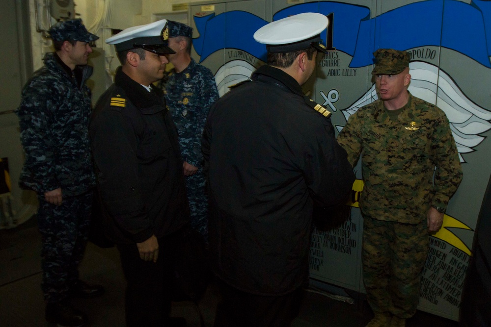 Distinguished vistiors tour USS America in Chile