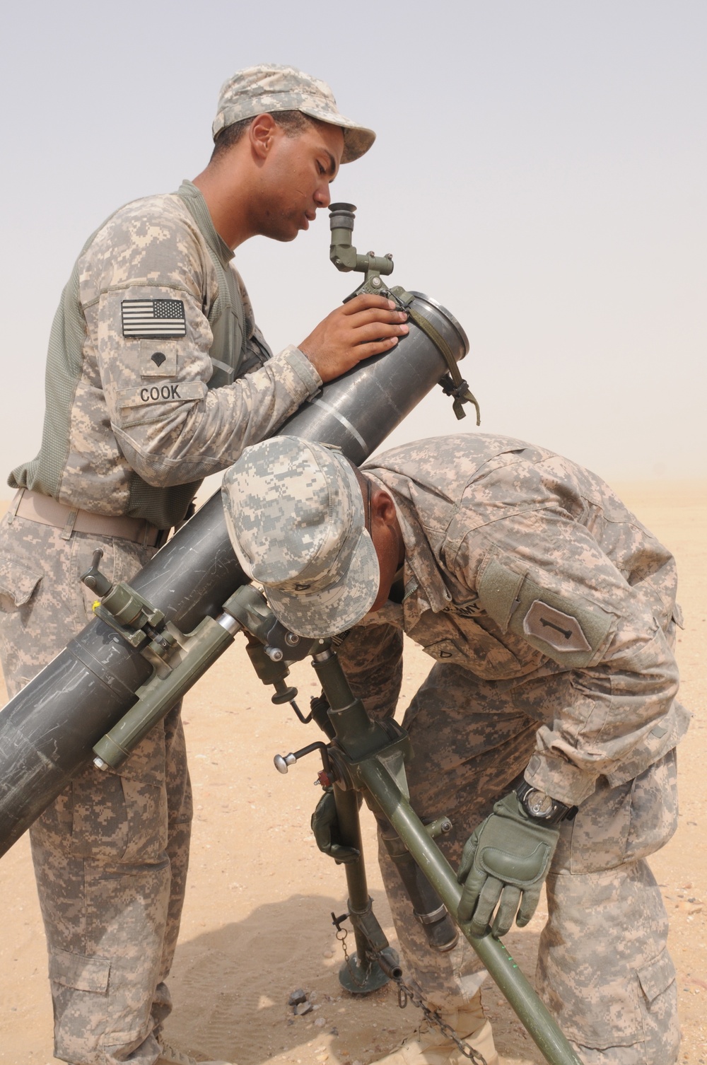 'Dreadnaughts' conduct mortar live-fire exercise