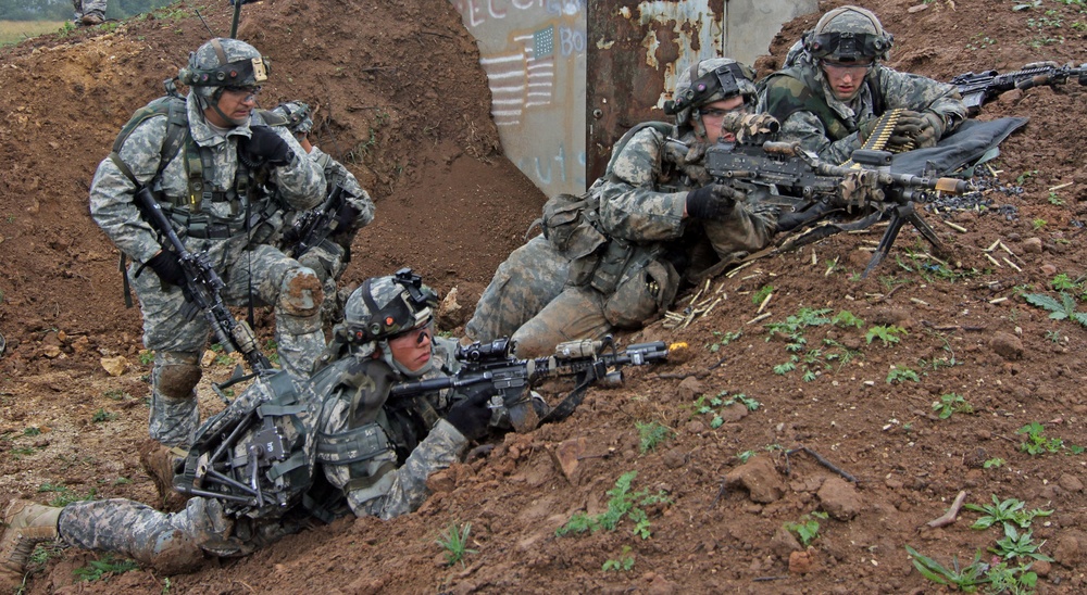 173rd Airborne Brigade paratroopers begin Saber Junction II with platoon attack