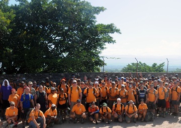 US service members volunteer to carry food, supplies to remote Honduran village