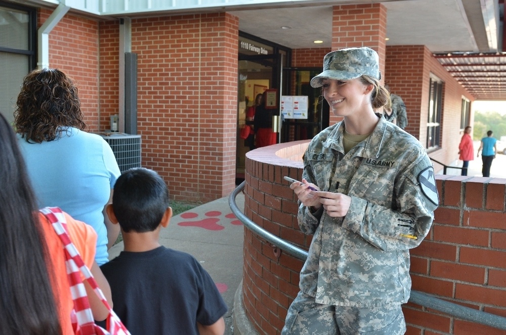 Cav assists children for first day of school