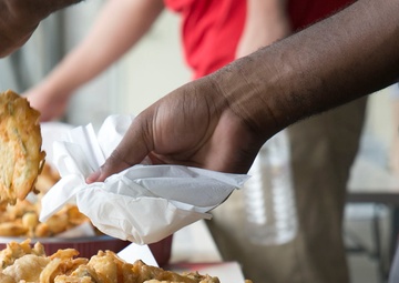 Community members, Marines, sailors come together for beach cleanup