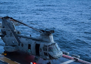 HMM-364 completes POA, lands aboard USS America