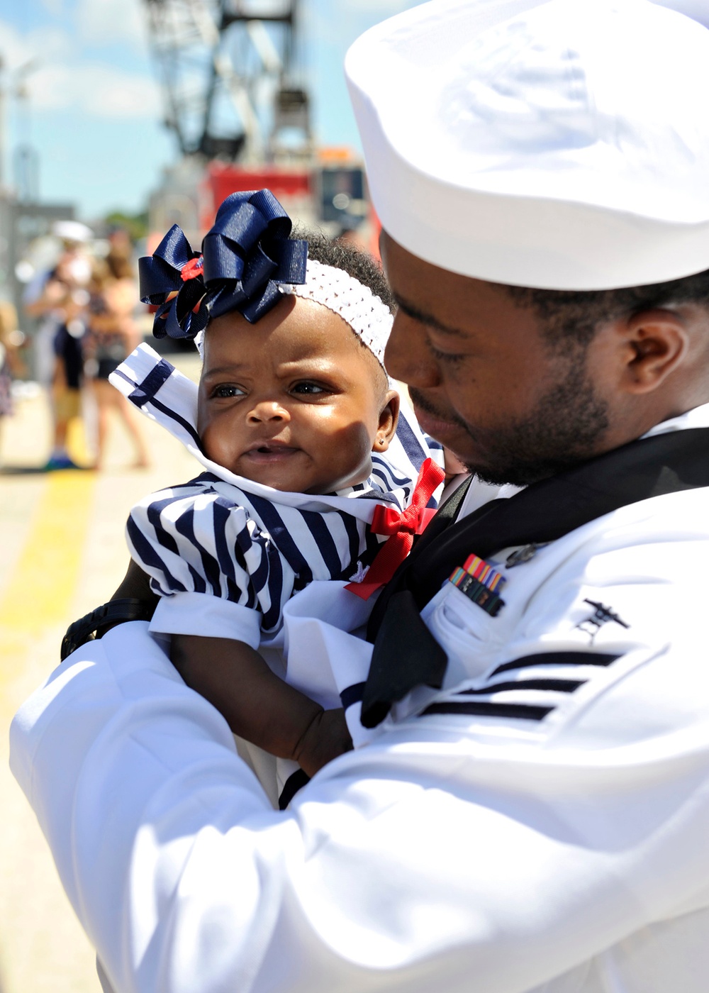 USS Norfolk returns to homeport