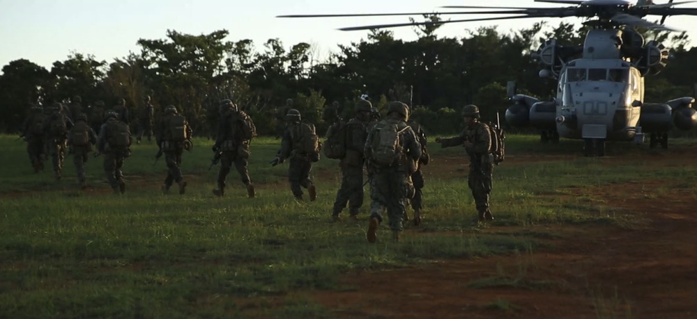 Marines train for pilot recovery in jungle