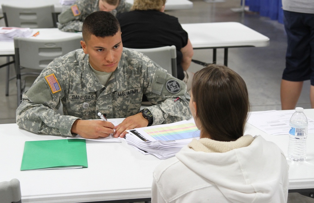 Soldier provides medical screening during IRT exercise