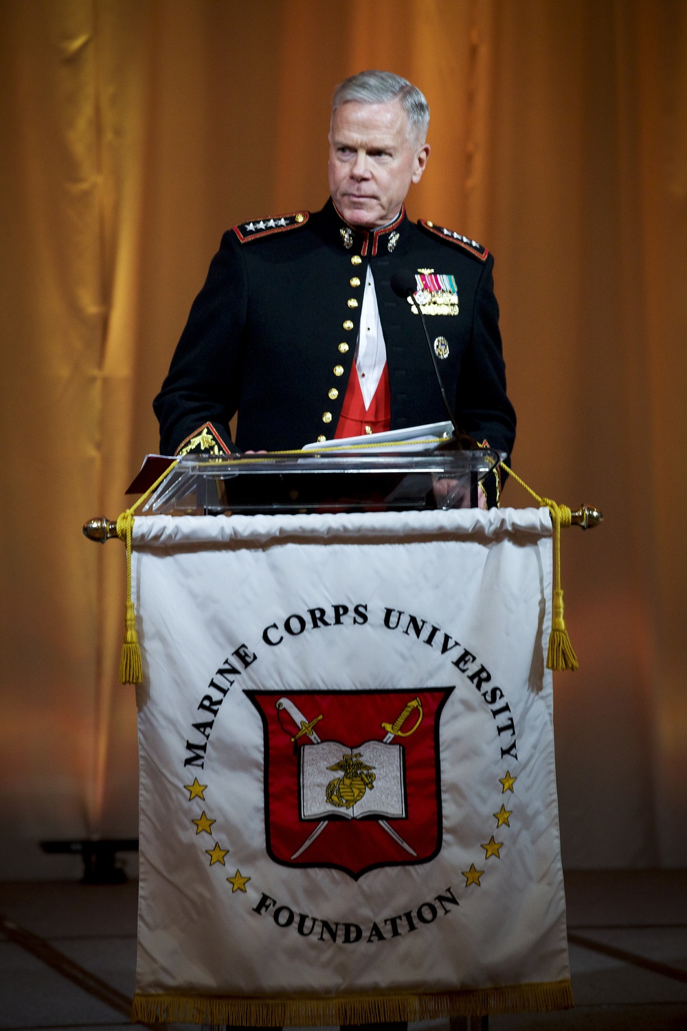 Marine Corps Commandant Attends Semper Fidelis Award Ceremony