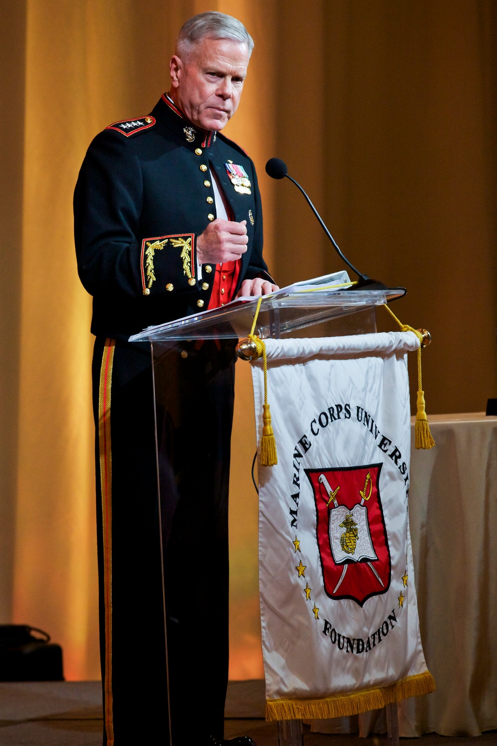 Marine Corps Commandant Attends Semper Fidelis Award Ceremony