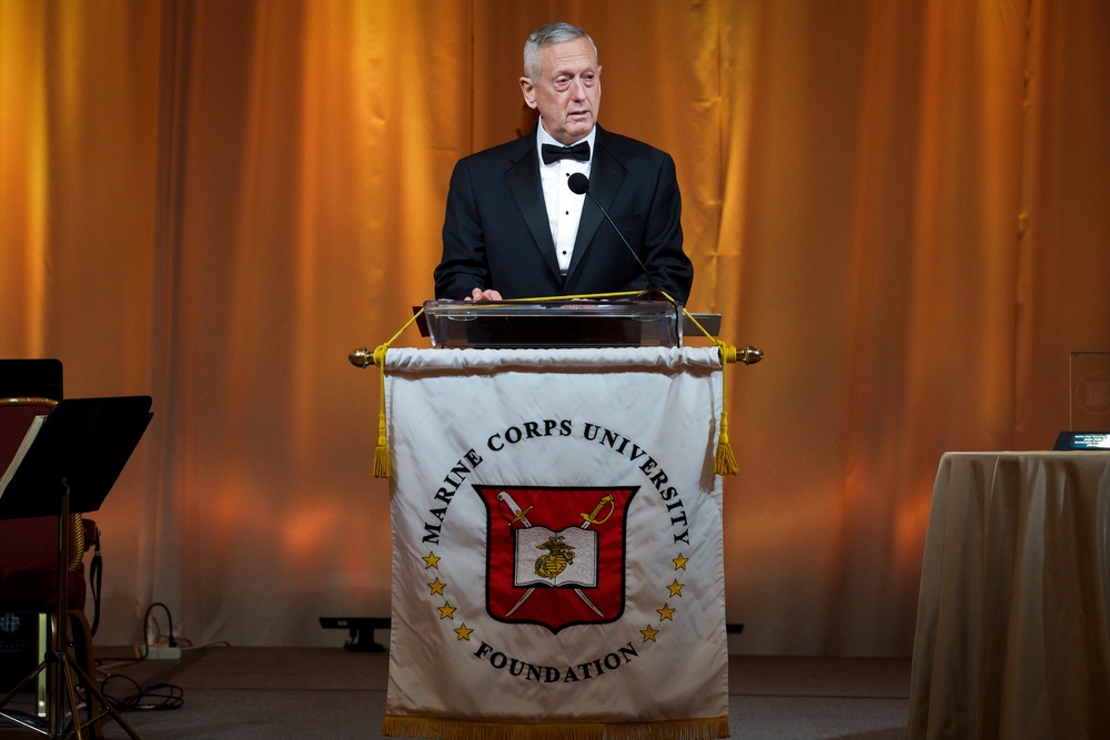 Marine Corps Commandant Attends Semper Fidelis Award Ceremony