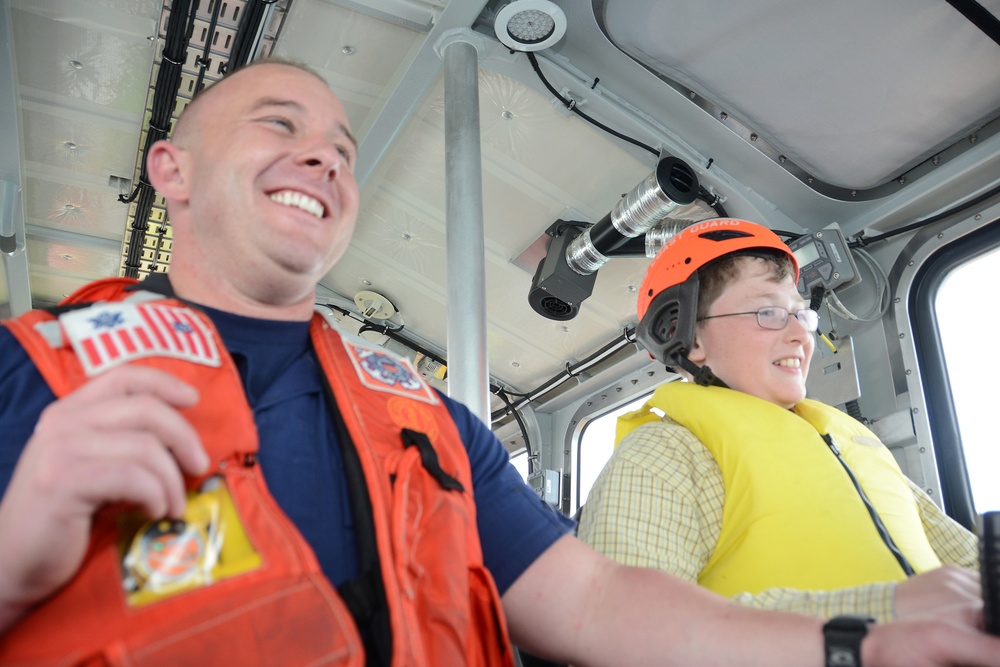 Coast Guard Station Lorain, Ohio, crew educates America's future boaters