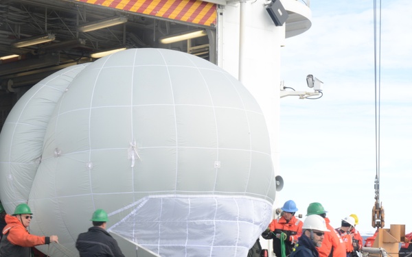 Coast Guard Research and Development Center tests Aerostat system during Arctic exercise