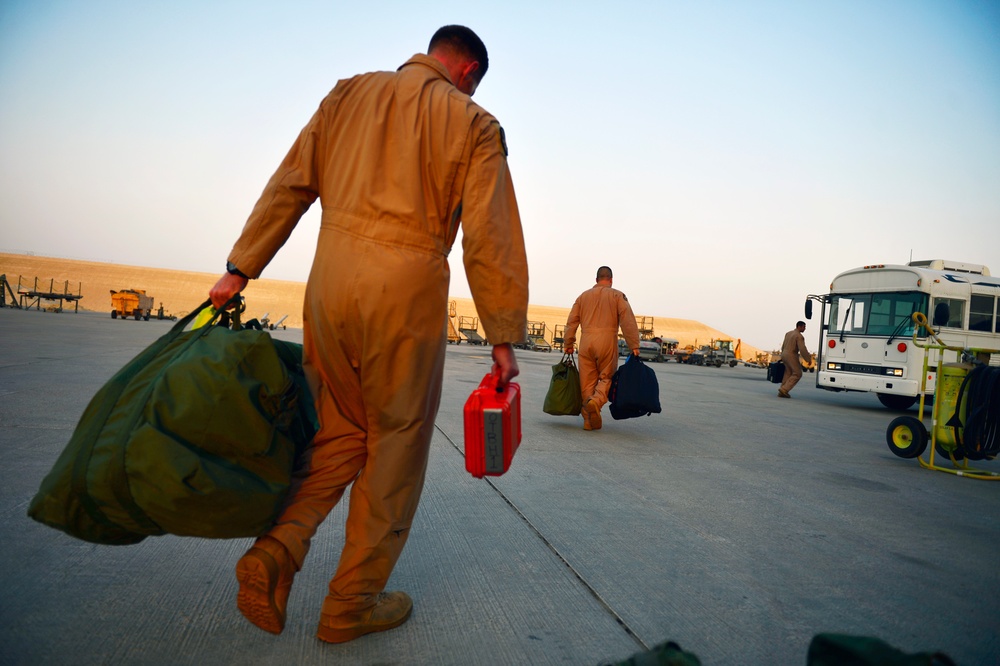 Humanitarian airdrop over Amirli, Iraq