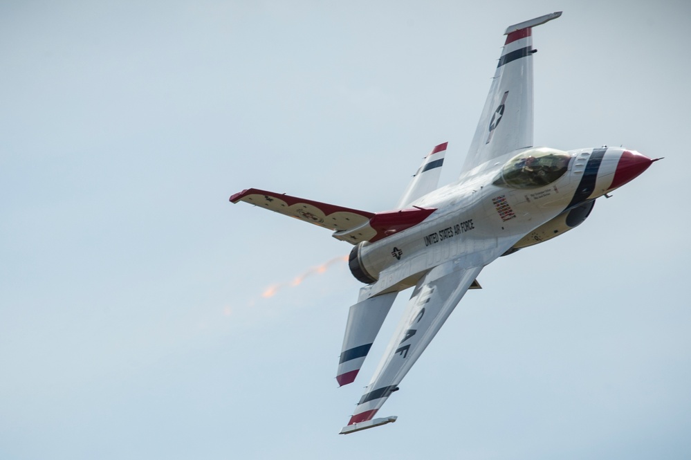 Mountain Madness 2014 Air Show