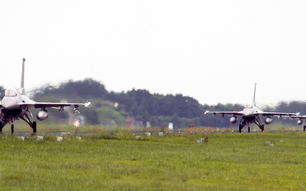 Pushin' it up with ROKAF