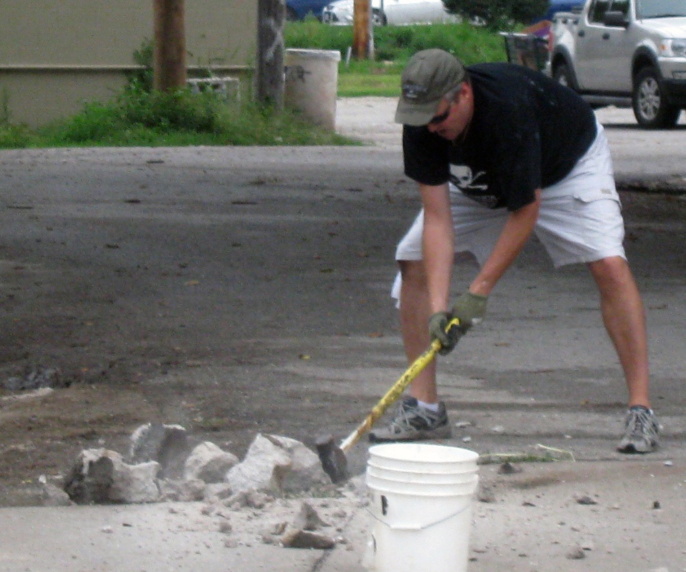 Omaha District employees volunteer for a better community