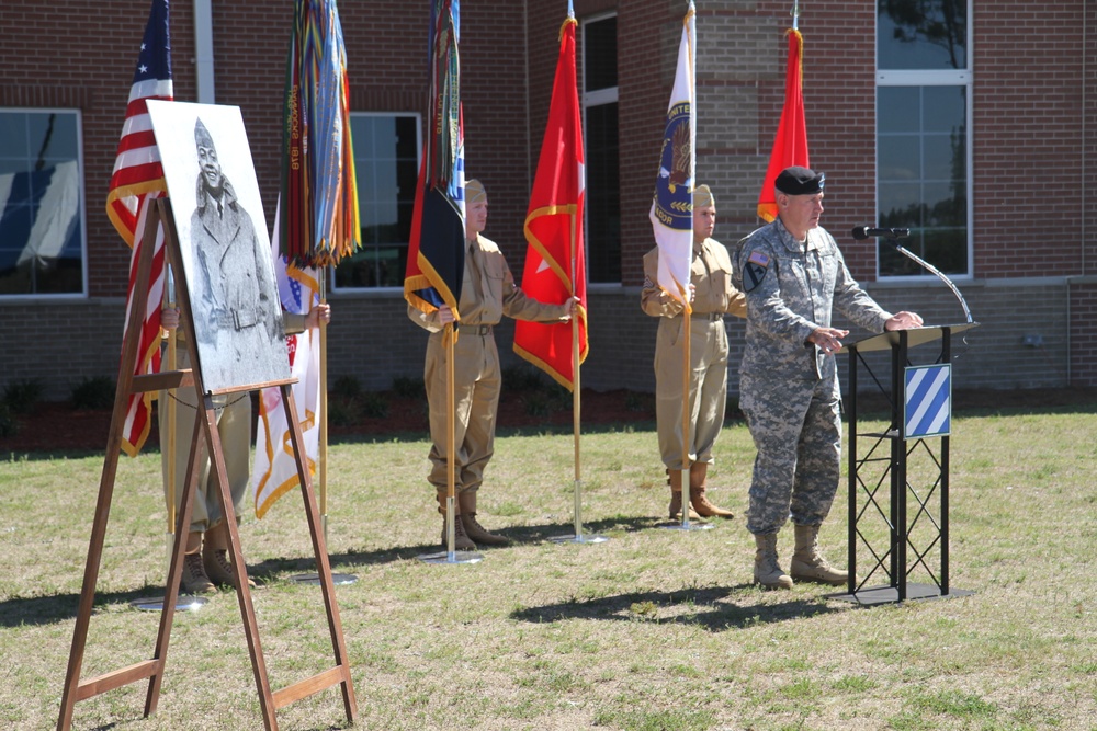 Marne Division honors Korean War hero, dedicate fitness center