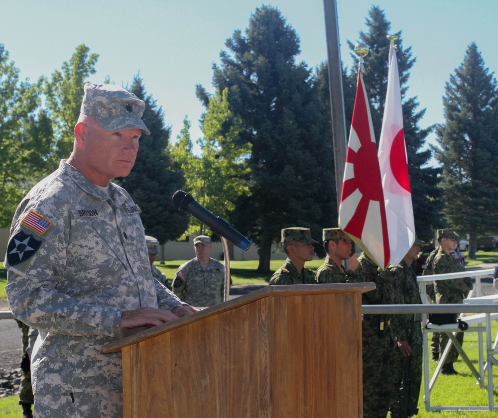 Lt. Col. Bryson addresses Soldiers and Japan Defense Force