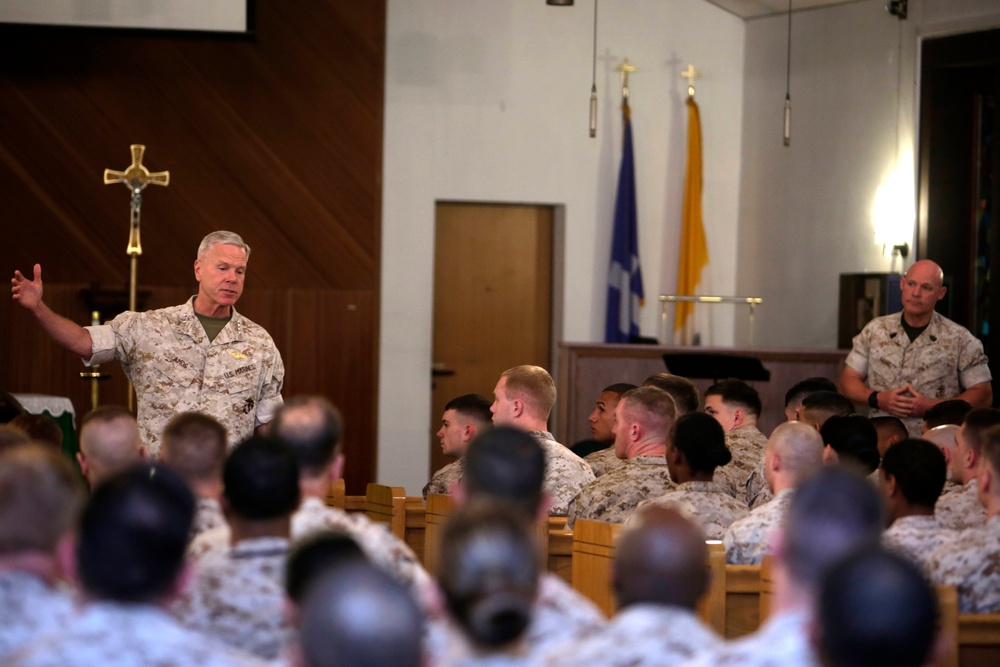 CMC visits Marine Forces Europe and Africa