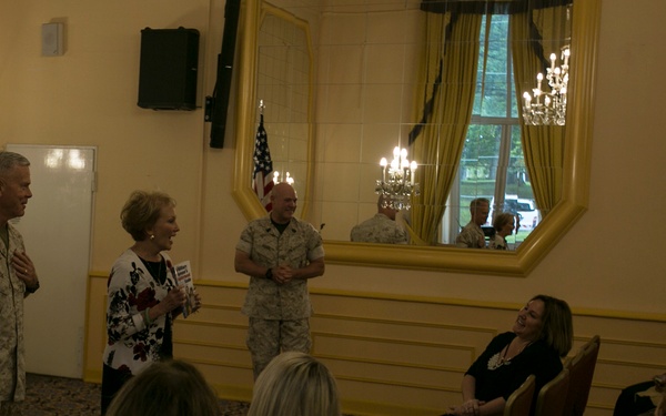Commandant visits Stuttgart Marines for final time