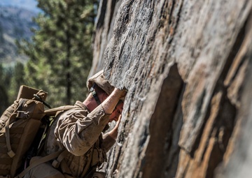 Marines conduct cliff assault training