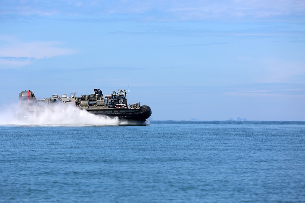 11th MEU and Malaysian Armed Forces conduct MALUS AMPHEX 14